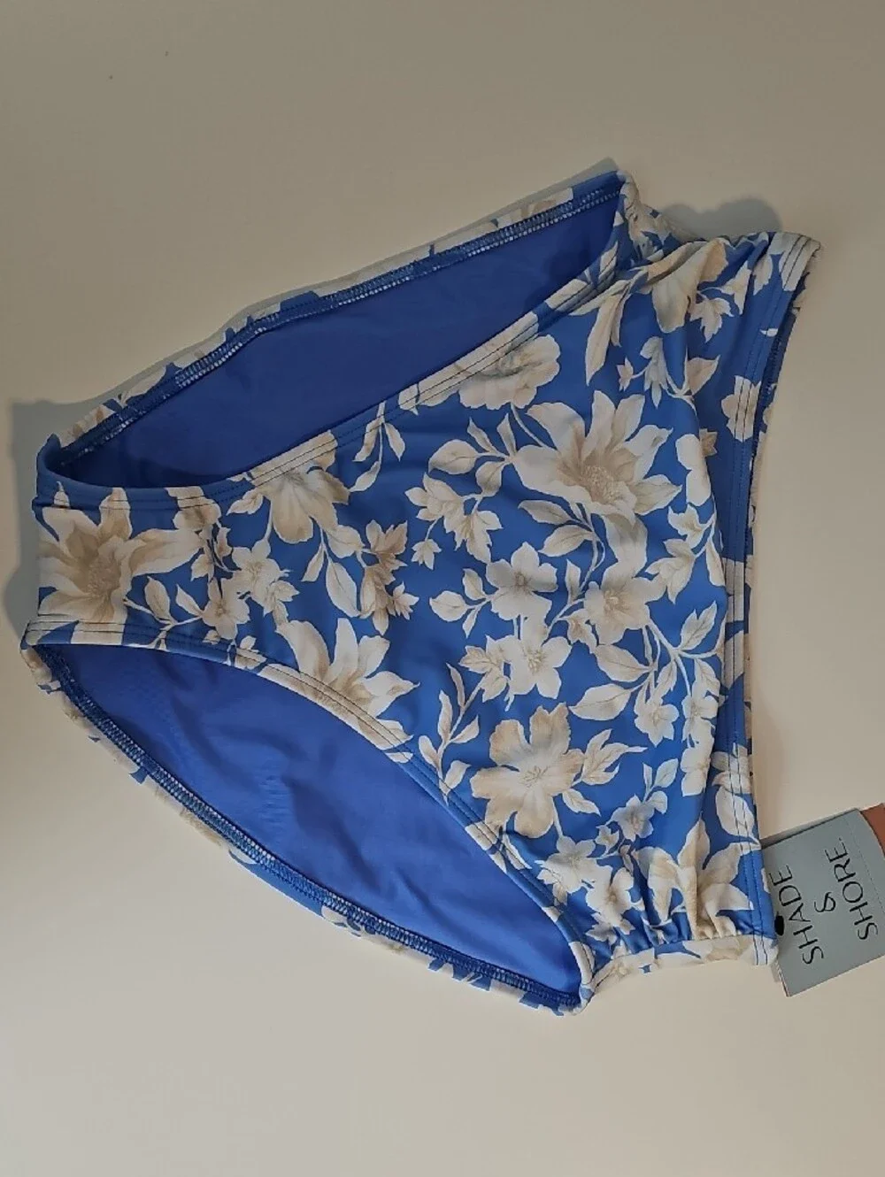 Shade & Shore Women's S / 36B Blue and White Floral Underwire Bikini Set